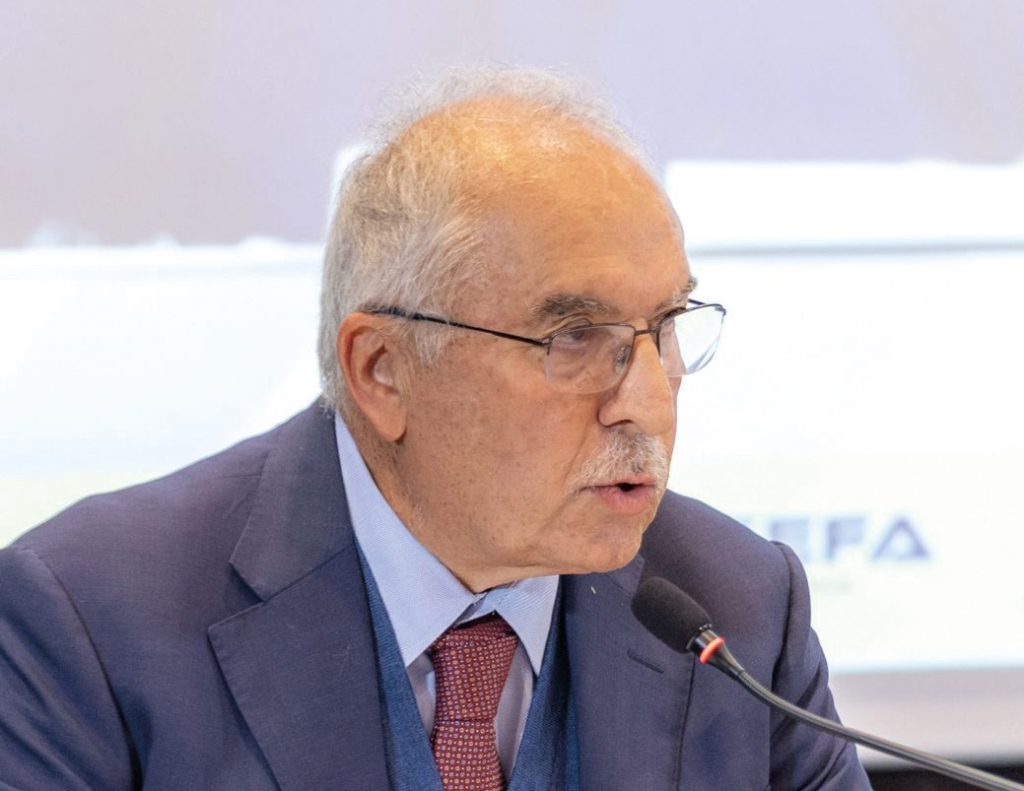 IL PRIVATO, LA RIVOLUZIONE MANIFATTURIERA DELL’ITALIA IL PRIVATO, LA RIVOLUZIONE MANIFATTURIERA DELL’ITALIA